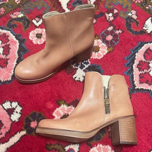 MTNG Shoes - Anthropologie MTNG Originals Becca Brown Leather Ankle Boots Like New👢